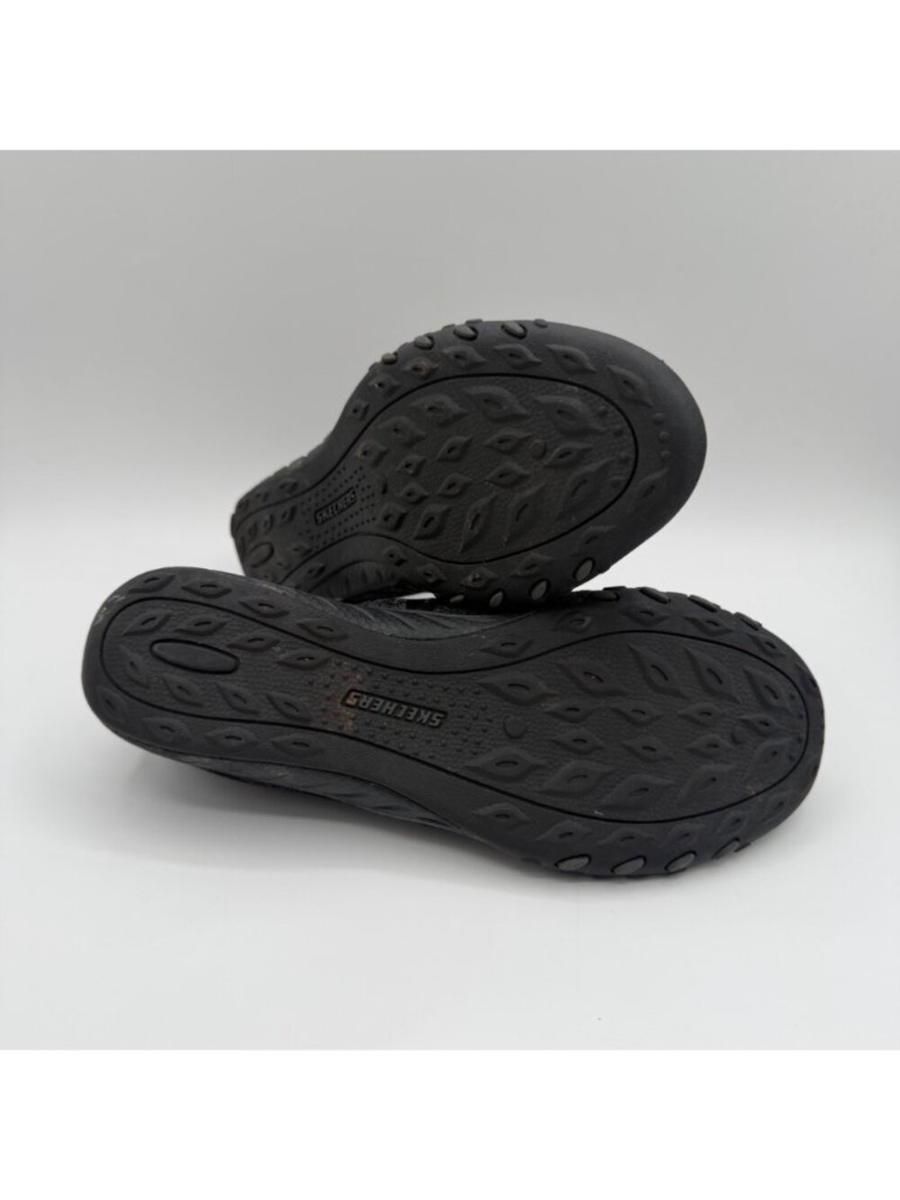 Skechers Women's Black Relaxed Fit Breathe Easy Infi Knity Sneakers Size 9.5 - Picture 6 of 7